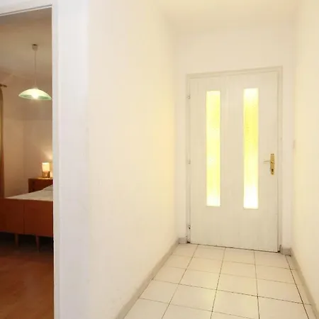 Appartement With Parking Space Trpanj, Peljesac - 10180 *