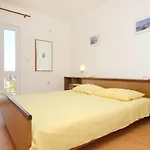 Daire With Parking Space Trpanj, Peljesac - 10180 Trpanj