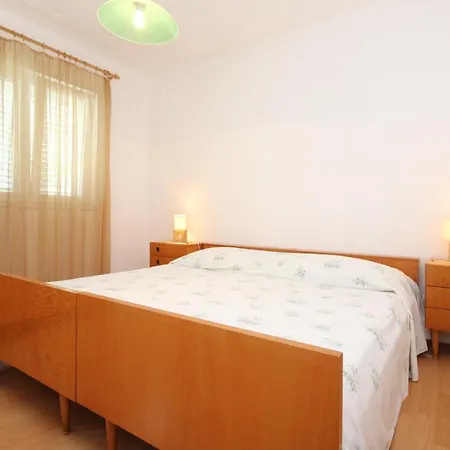 With Parking Space Trpanj, Peljesac - 10180