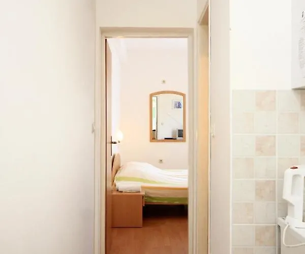 With Parking Space Trpanj, Peljesac - 10180 Apartmán Trpanj